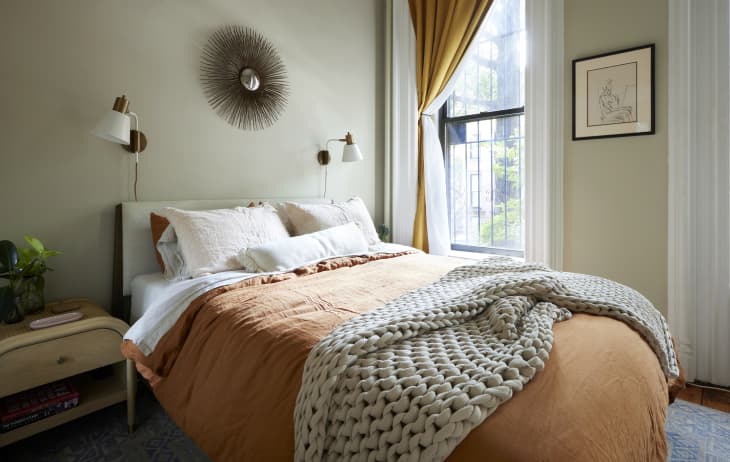See This Cleverly Remodeled One-Bedroom Apartment for Three | Apartment ...